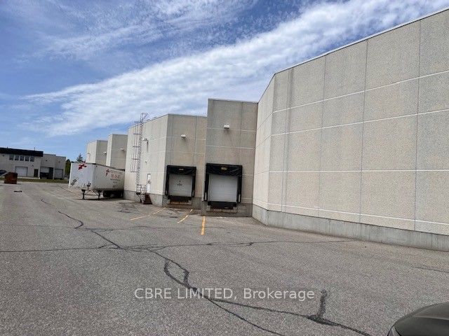 Unit 2-25 Sims Crescent, Richmond Hill, ON, L4B 2P1 photo 2