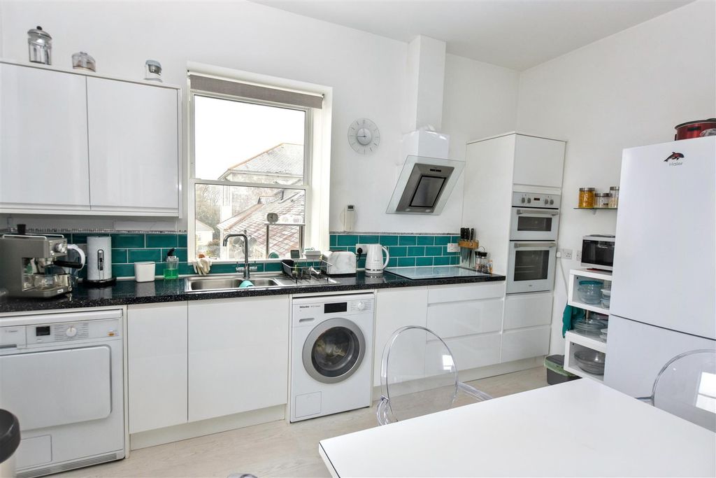 Additional image 5 of 2 bed flat for saleGweal Pawl, Redruth TR15