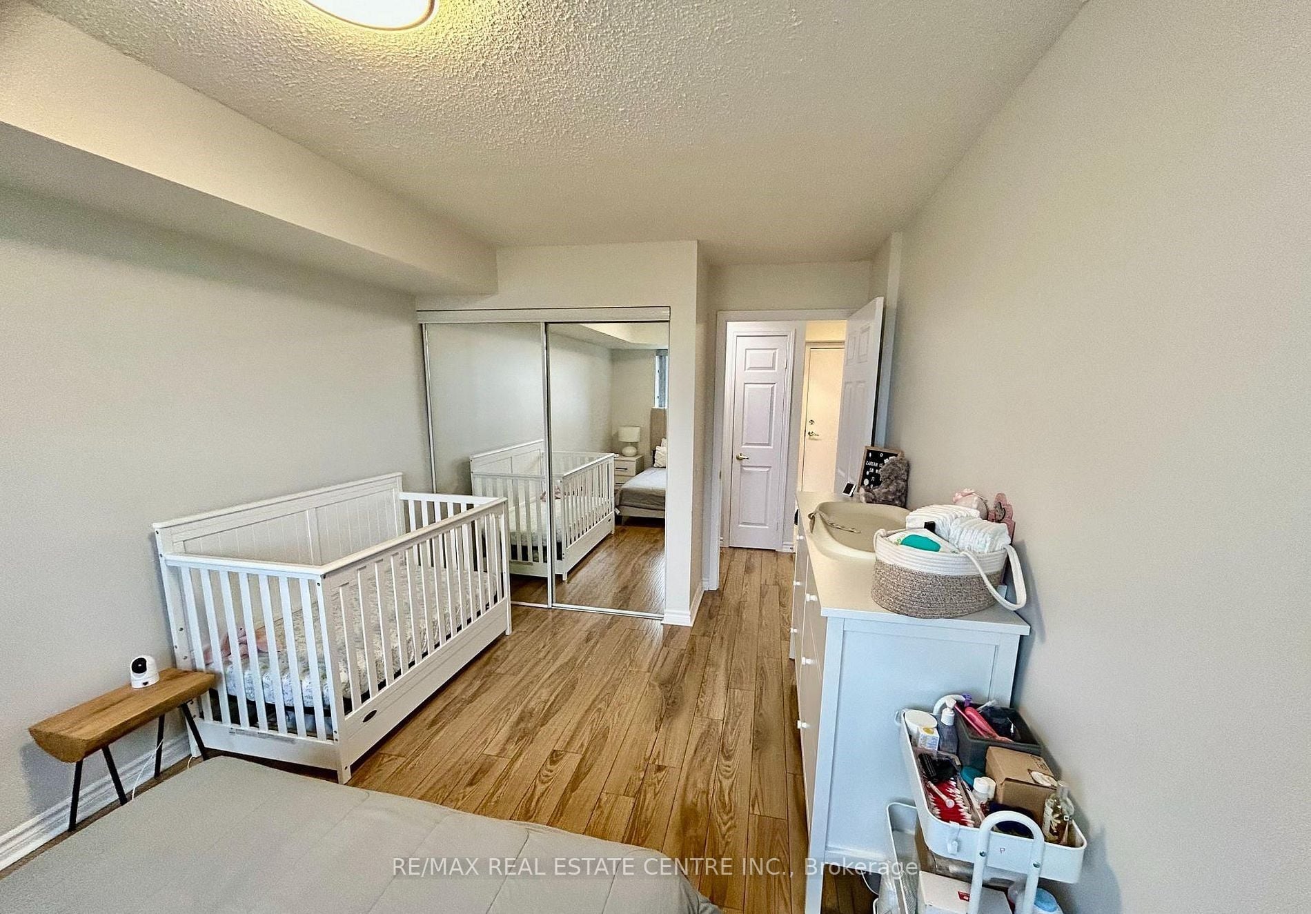 Additional image 5 of 1804-35 Kingsbridge Garden Circle, Mississauga, ON, L5R 3Z5