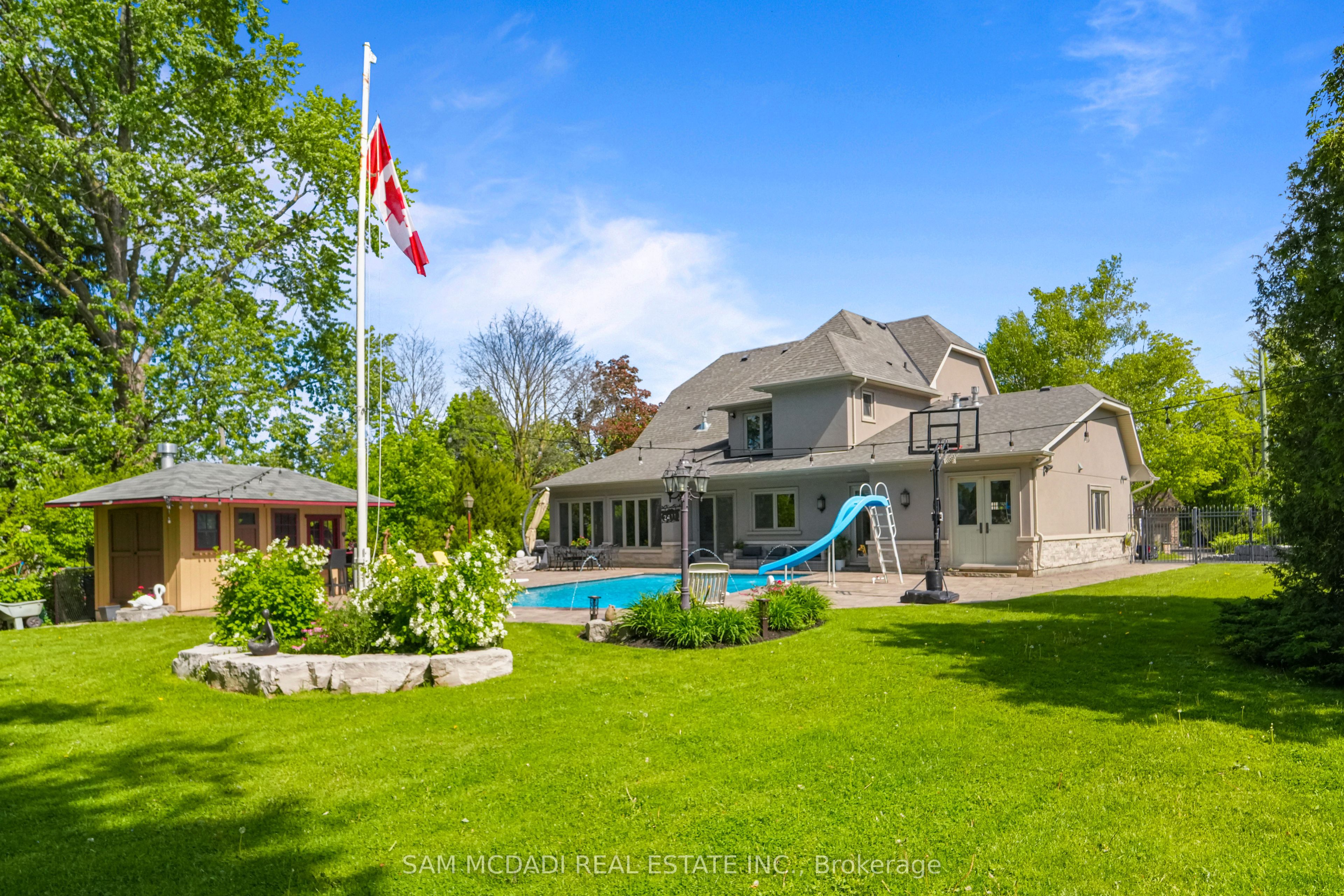 Additional image 3 of 2411 Thorn Lodge Drive, Mississauga, ON, L5K 1K8