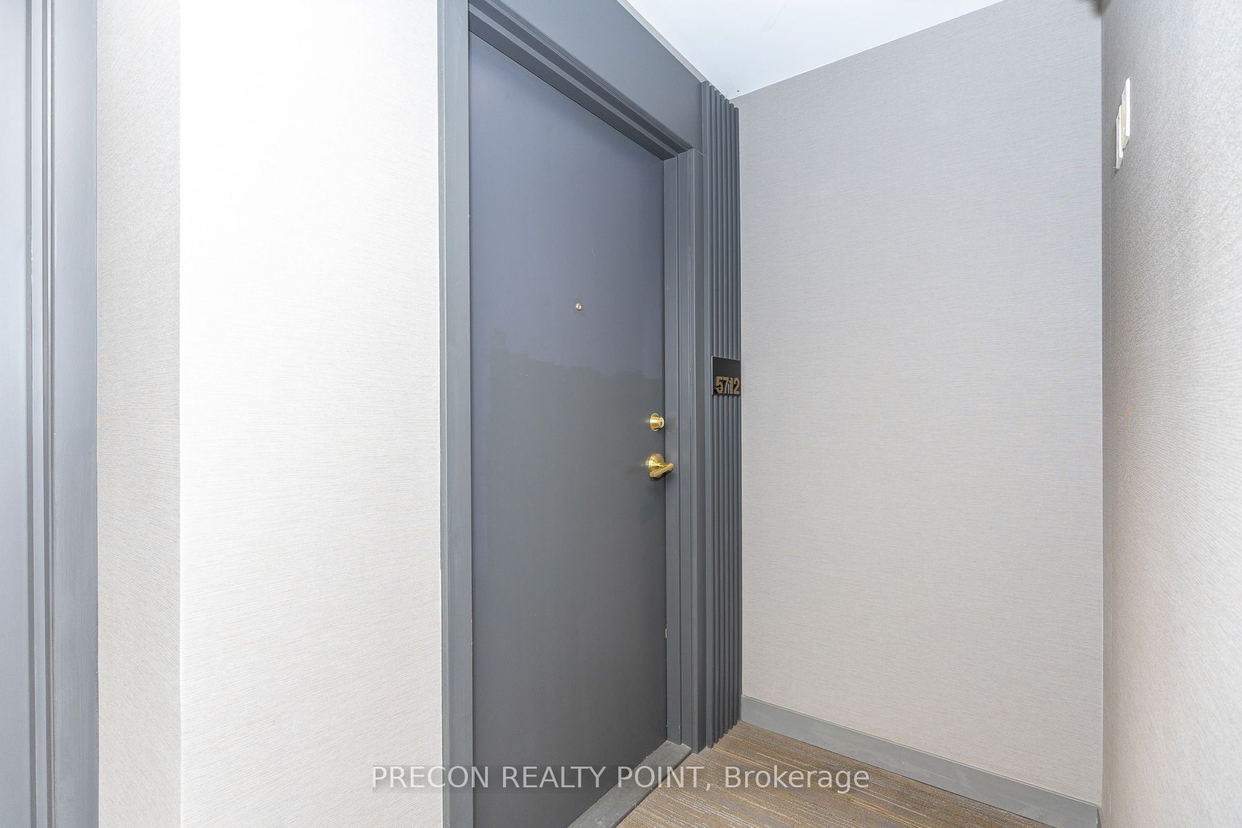 5712-950 Portage Parkway, Vaughan, ON, L4K 0J3