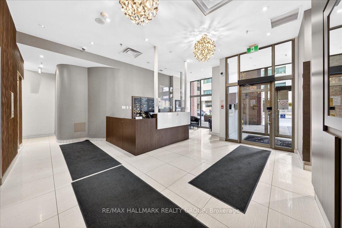 Additional image 2 of 1506-55 Centre Avenue, Toronto, ON, M5G 2H5