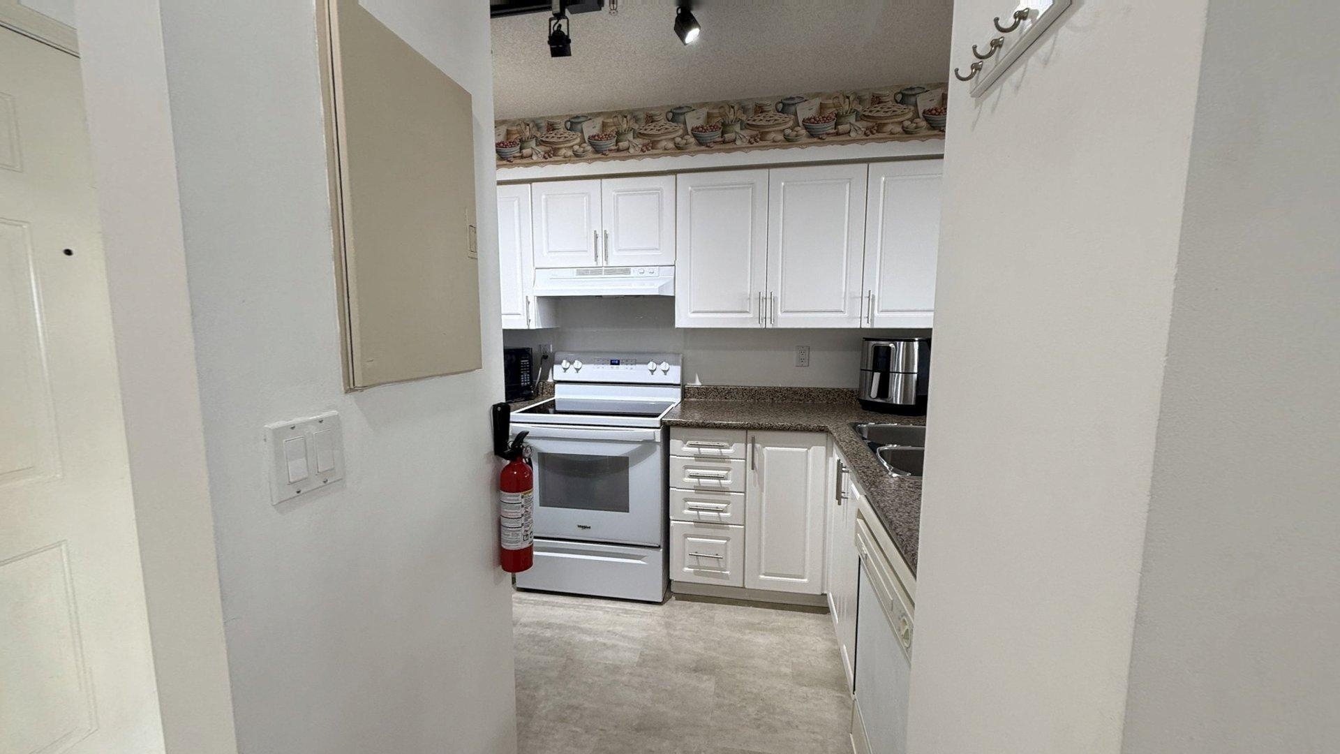 Additional image 4 of 105-14355 103 Avenue, Surrey, BC, V3T 5V5