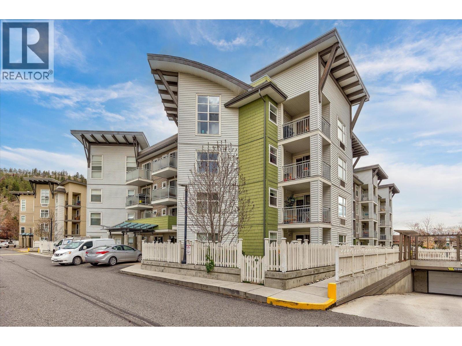215-539 Yates Road, Kelowna, BC, V1V2T8