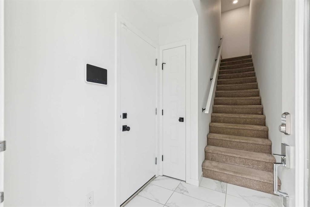 146 Walgrove Common SE, Calgary, AB, T4X 4C2 photo 3