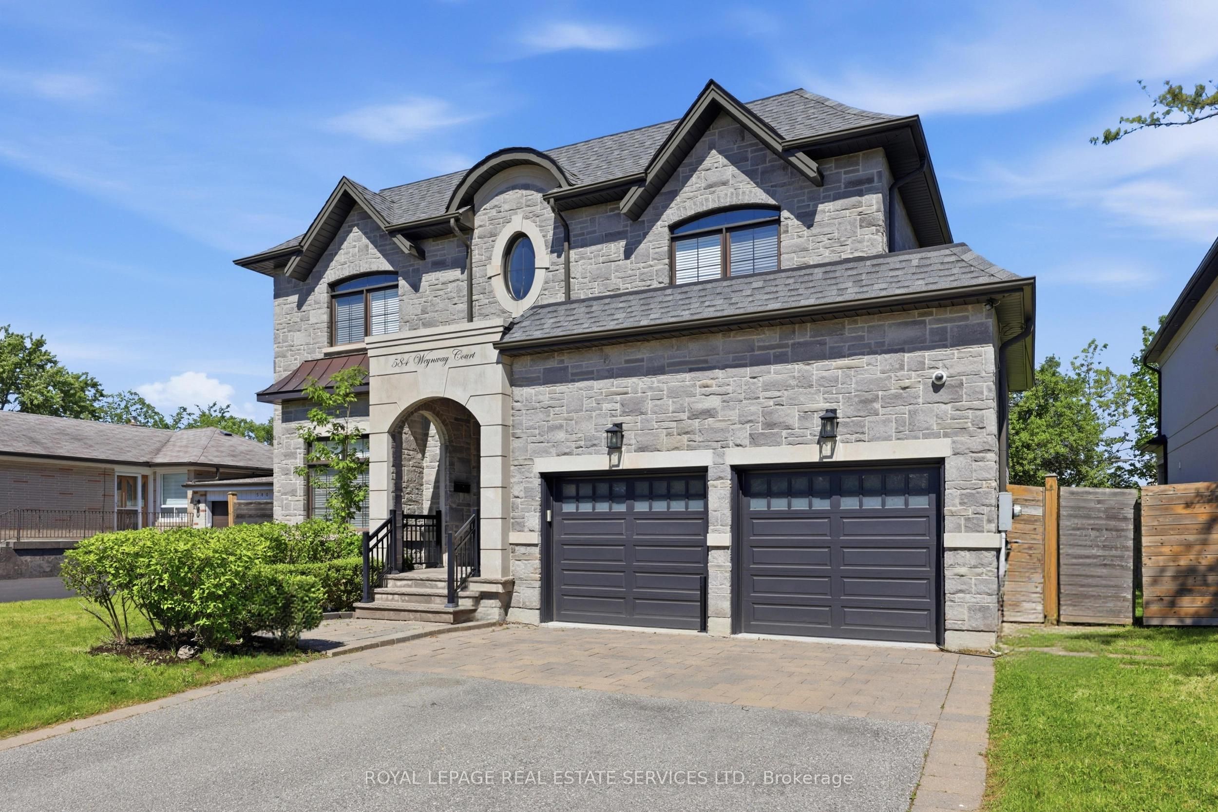 Additional image 3 of 584 Weynway Court, Oakville, ON, L6L 4G7