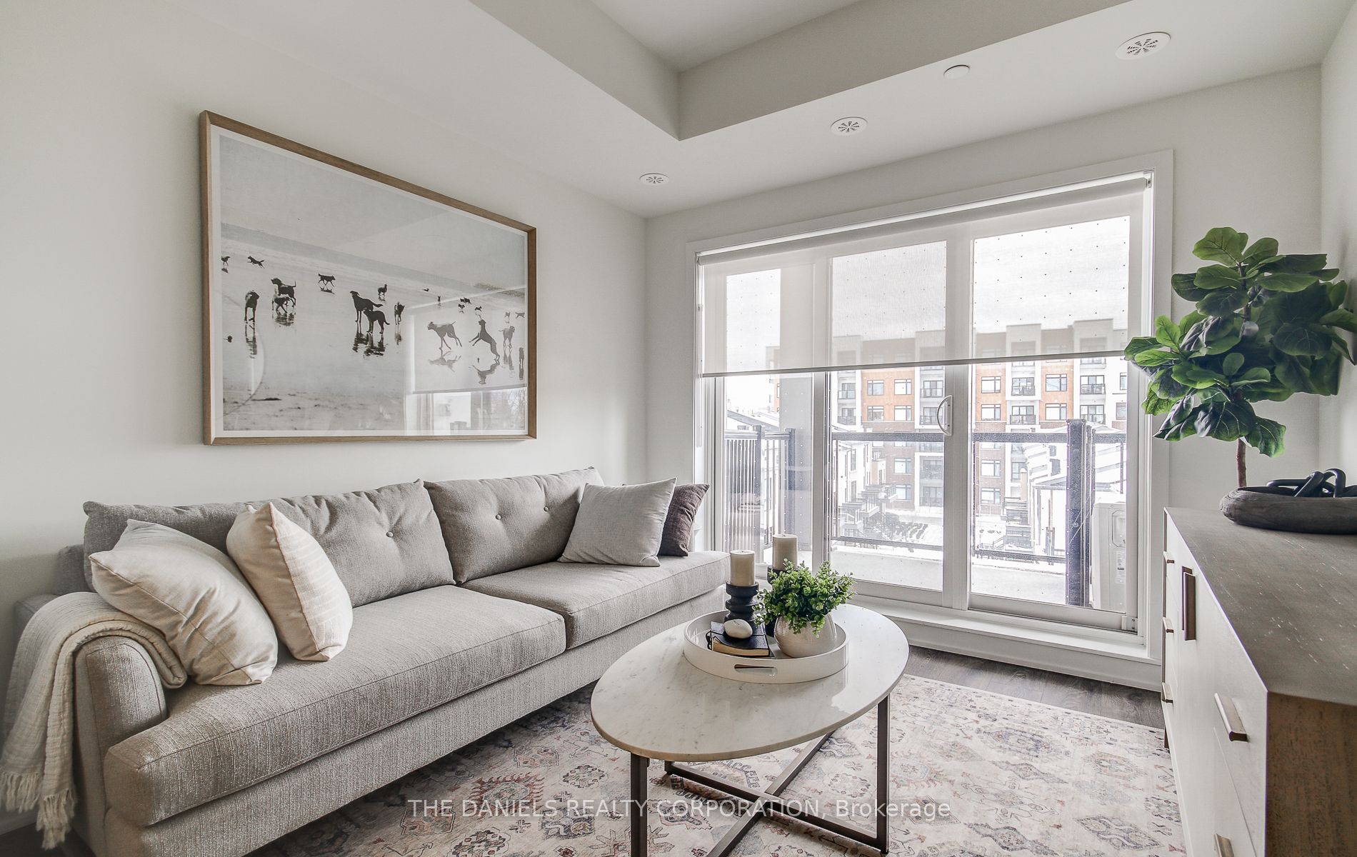 211-165 Canon Jackson Drive, Toronto, ON, M6M 0C4