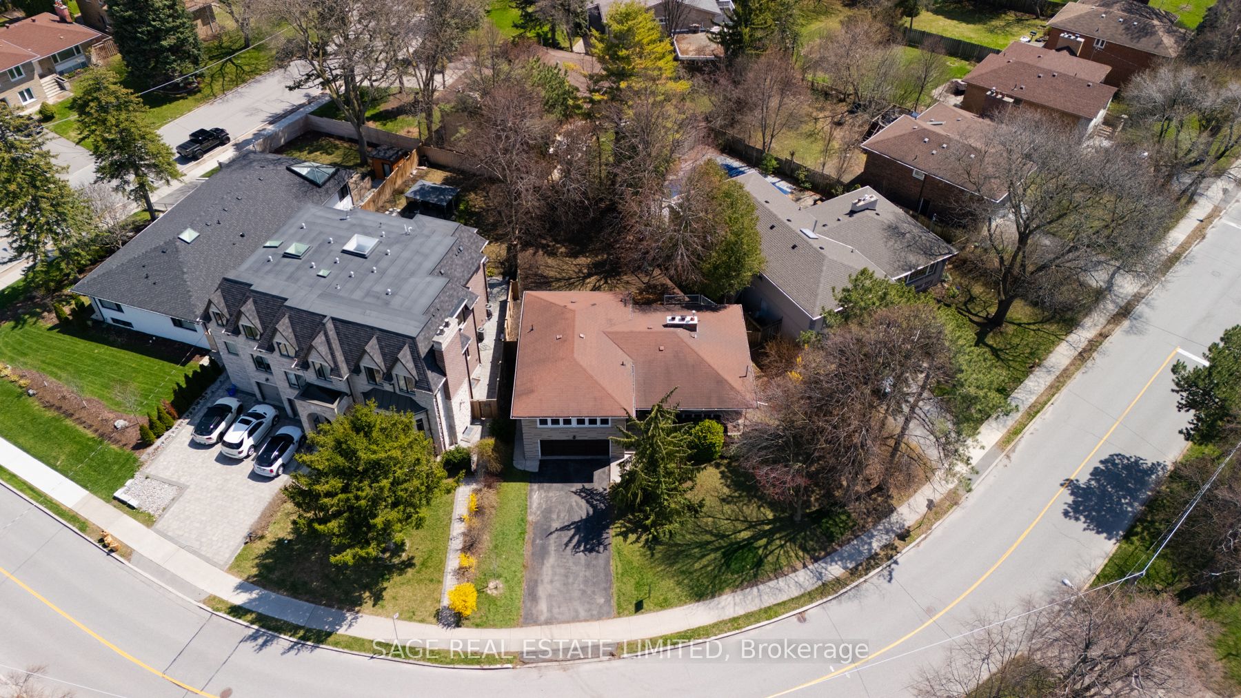 9 Hawksbury Drive, Toronto, ON, M2K 1M2