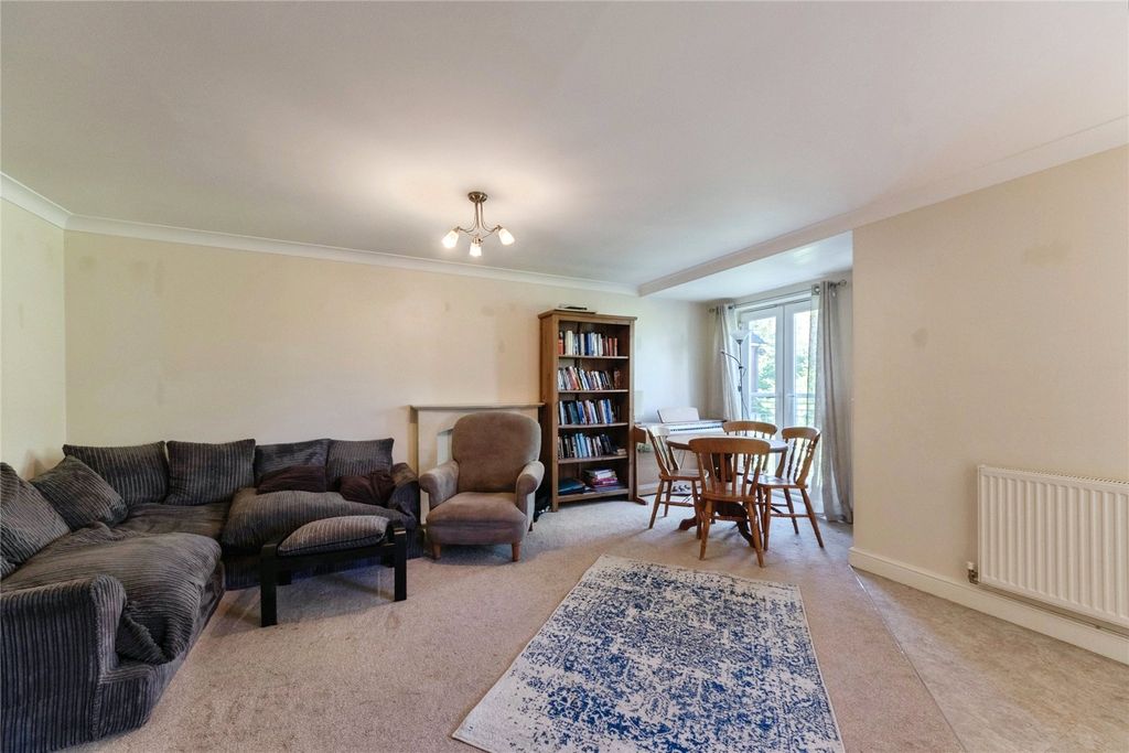Additional image 10 of 2 bed flat for saleEvesham Road, Redditch, Worcestershire B97