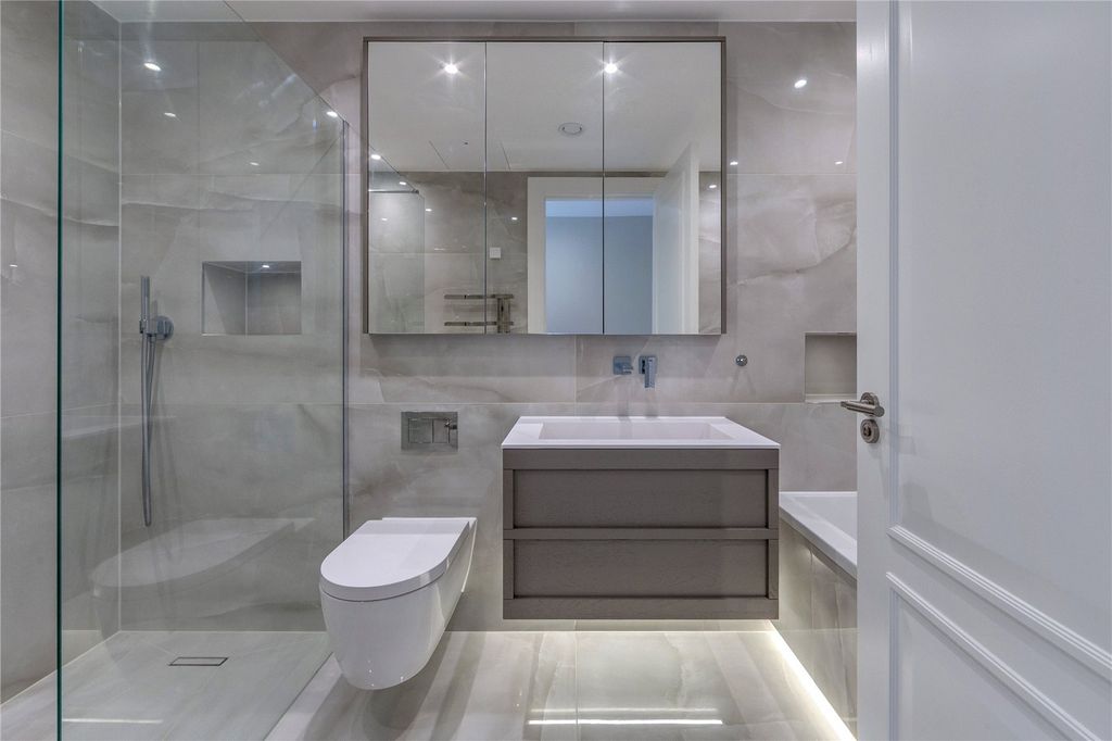 Additional image 12 of 2 bed flat for saleWatford Road, Radlett, Hertfordshire WD7