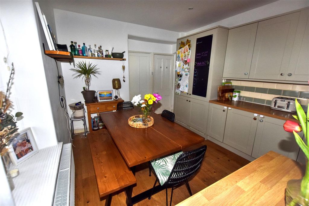 Additional image 7 of 4 bed semi-detached house for salePark Road, Redruth TR15