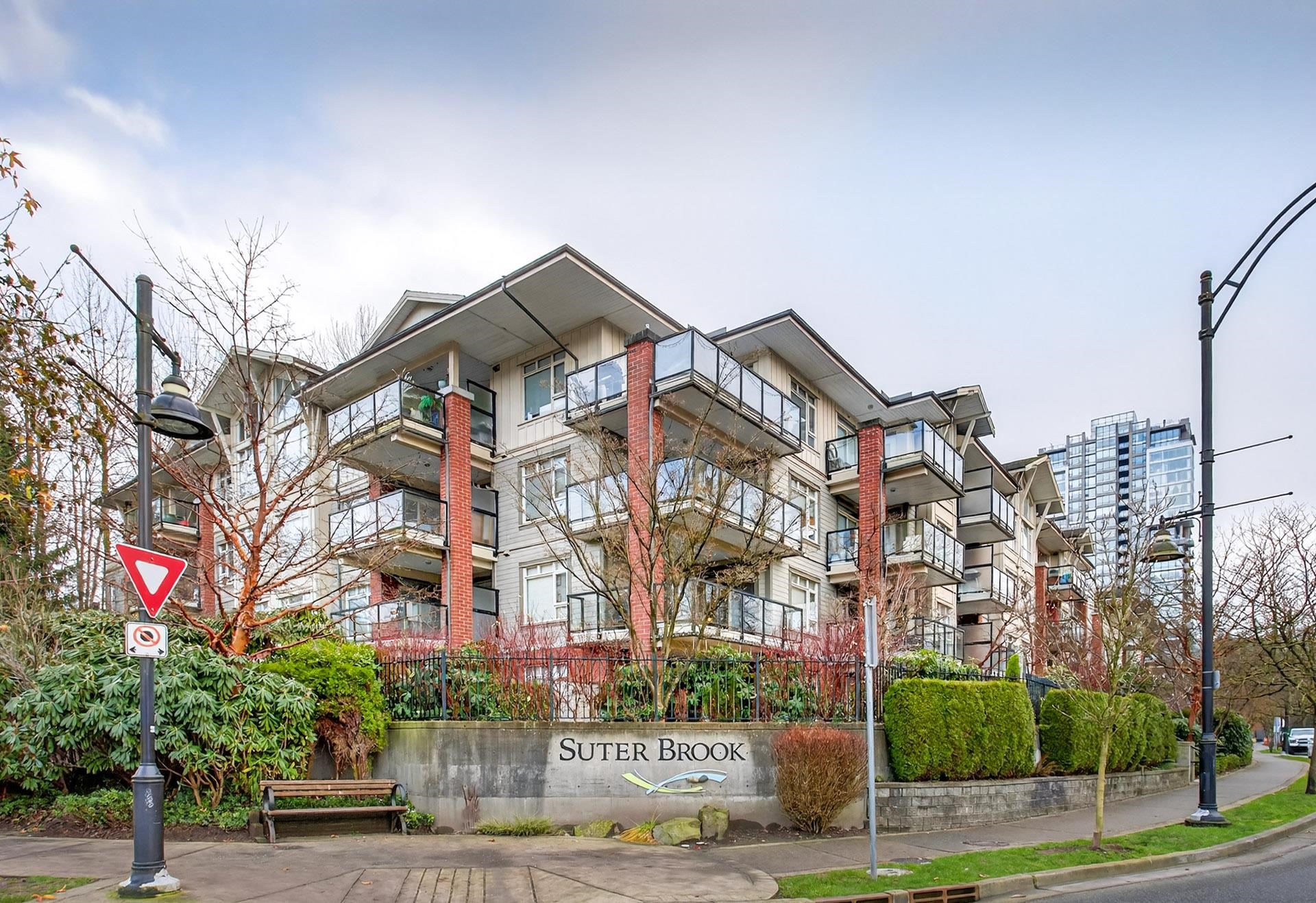 302-100 Capilano Road, Port Moody, BC, V3H 5M9