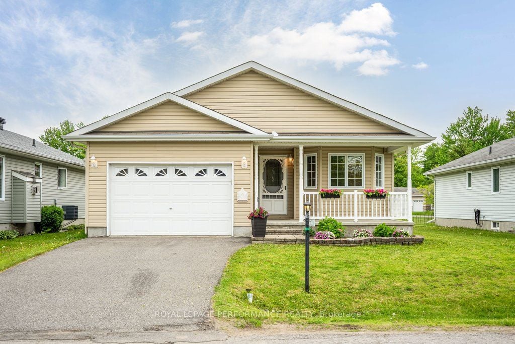 1008 Ada Barrington Private, Ottawa, ON, K4P 0A7