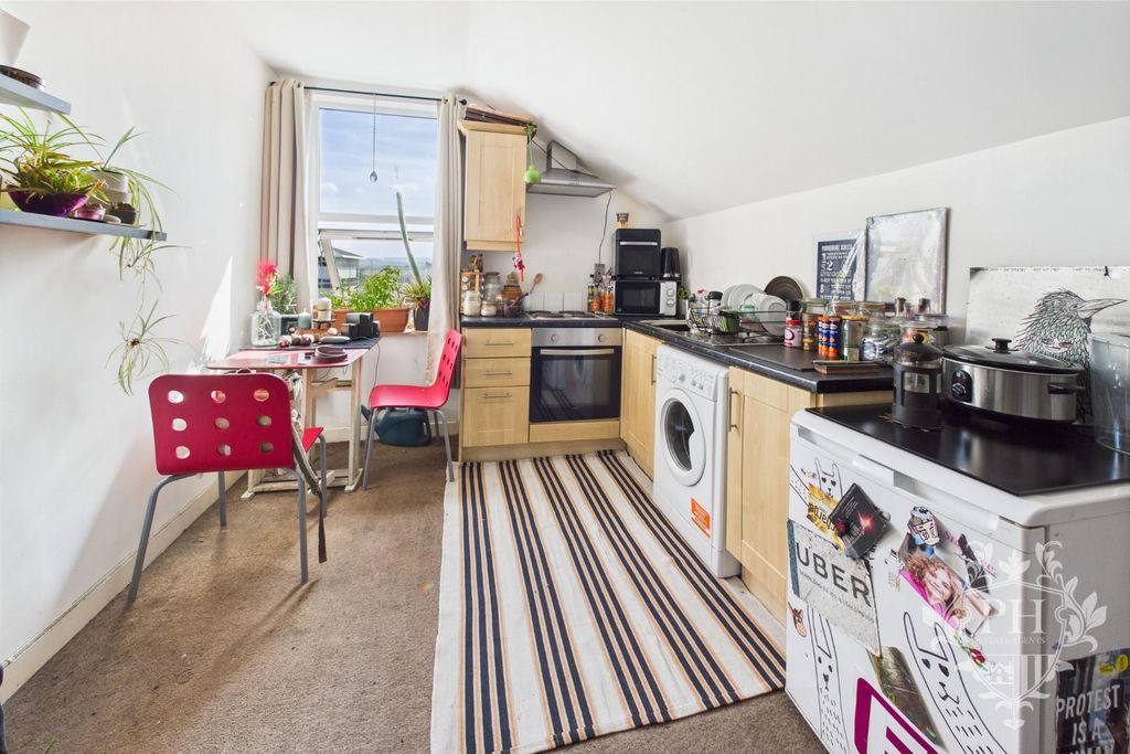 Additional image 6 of 2 bed flat for saleCoatham House, Coatham Road, Redcar TS10