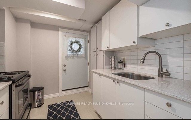 Lower-3576 Ash Row, Mississauga, ON, L5L 1K4 photo 3