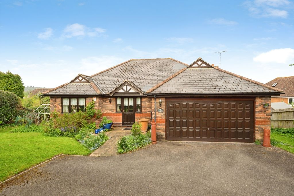 4 bed detached house for saleGeorge Hill, Robertsbridge, East Sussex TN32