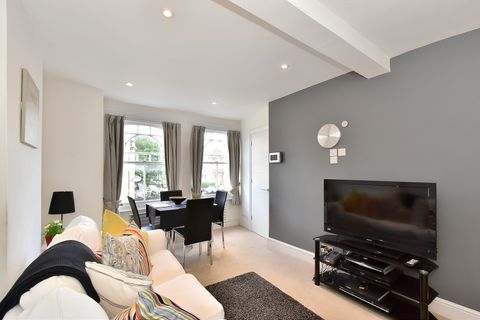 Rosebury Road, Fulham, London SW6