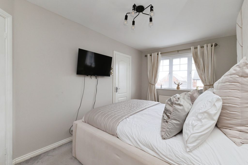 Additional image 10 of 4 bed detached house for saleTrevose Close, Redcar TS10