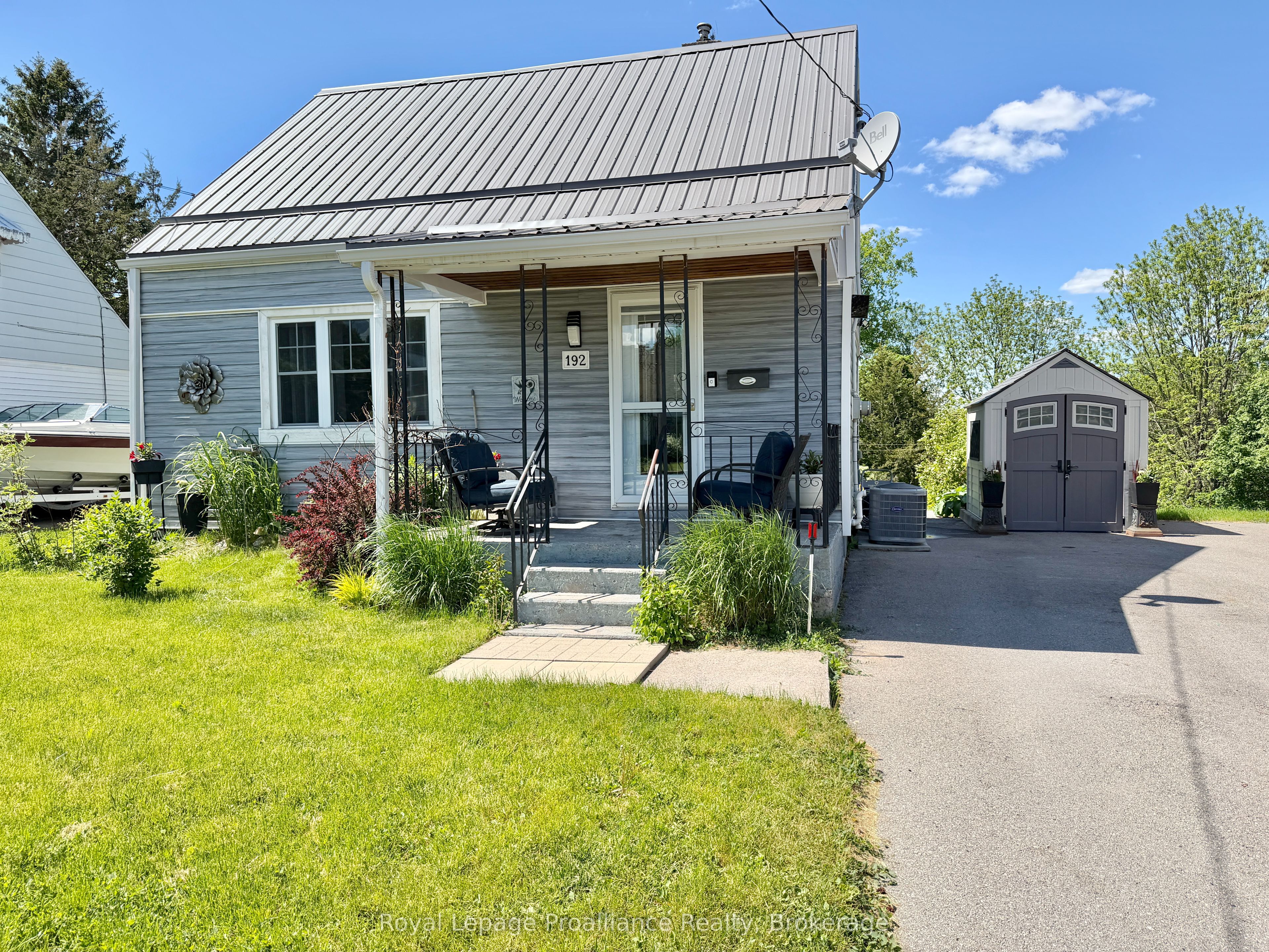 192 Pine Street, Belleville, ON, K8N 2N2 photo 2