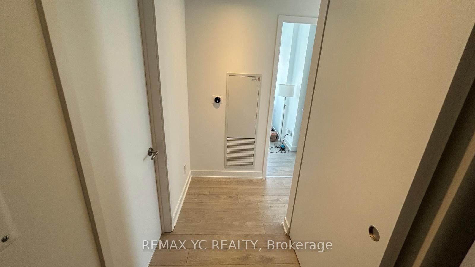 Additional image 4 of 2204-185 Roehampton Avenue, Toronto, ON, M4P 0C6
