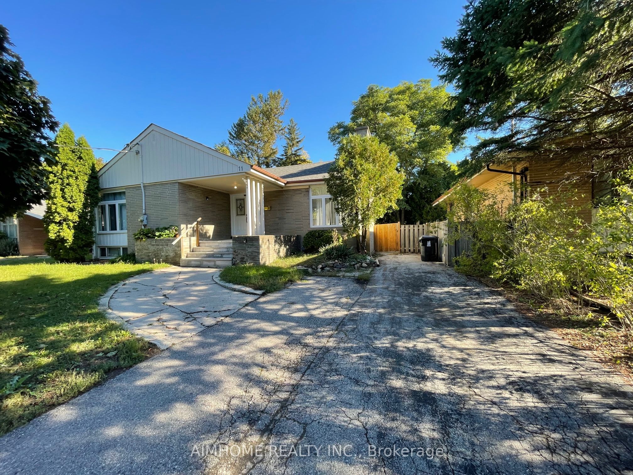 Main-11 Lauralynn Crescent, Toronto, ON, M1S 2H3