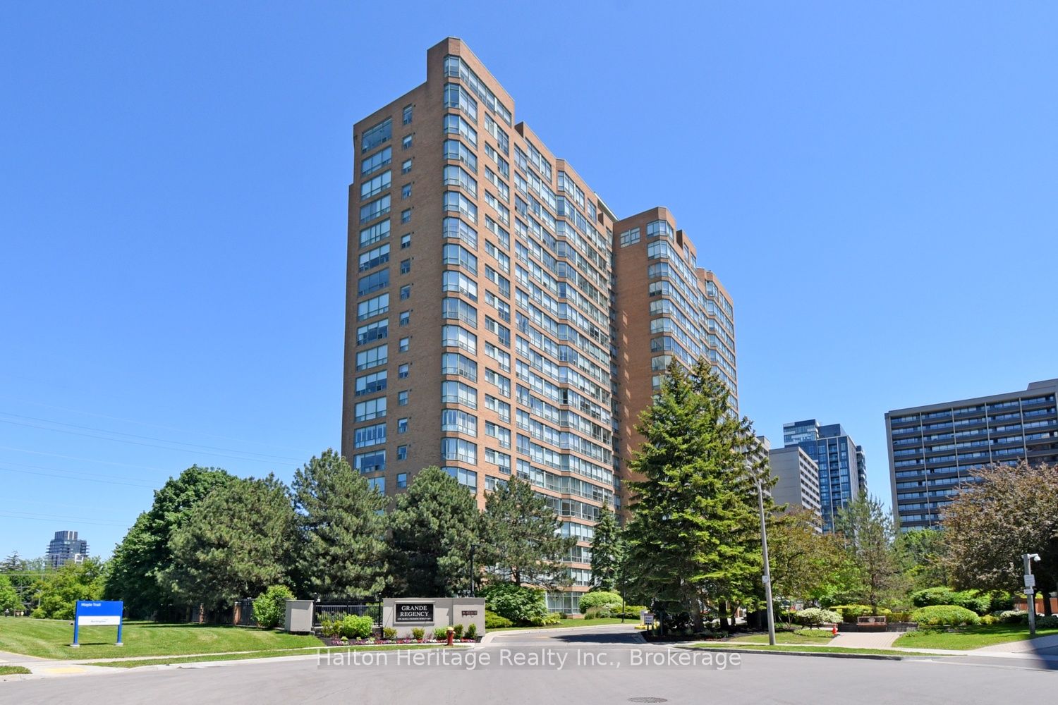 1711-1276 Maple Crossing Boulevard, Burlington, ON, L7S 2J9