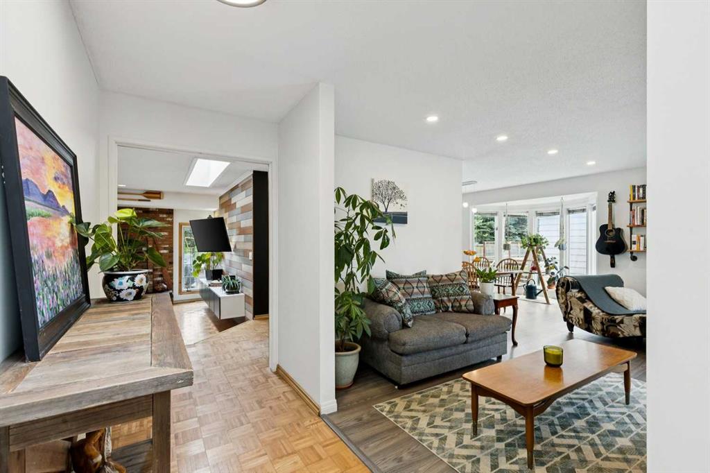 119 Dalhurst Way NW, Calgary, AB, T3A 1P1 photo 4