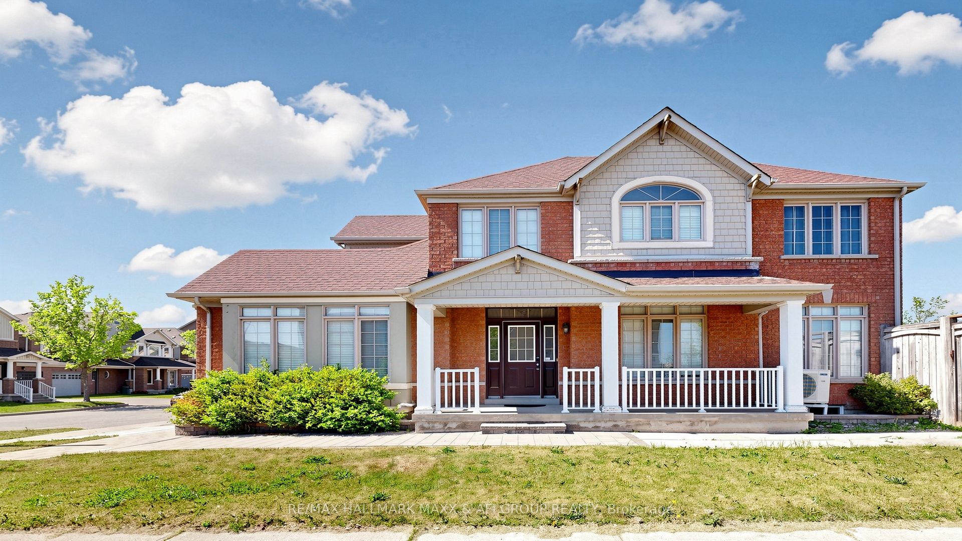 1 Vandervoort Drive, Richmond Hill, ON, L4E 0C6 photo 2