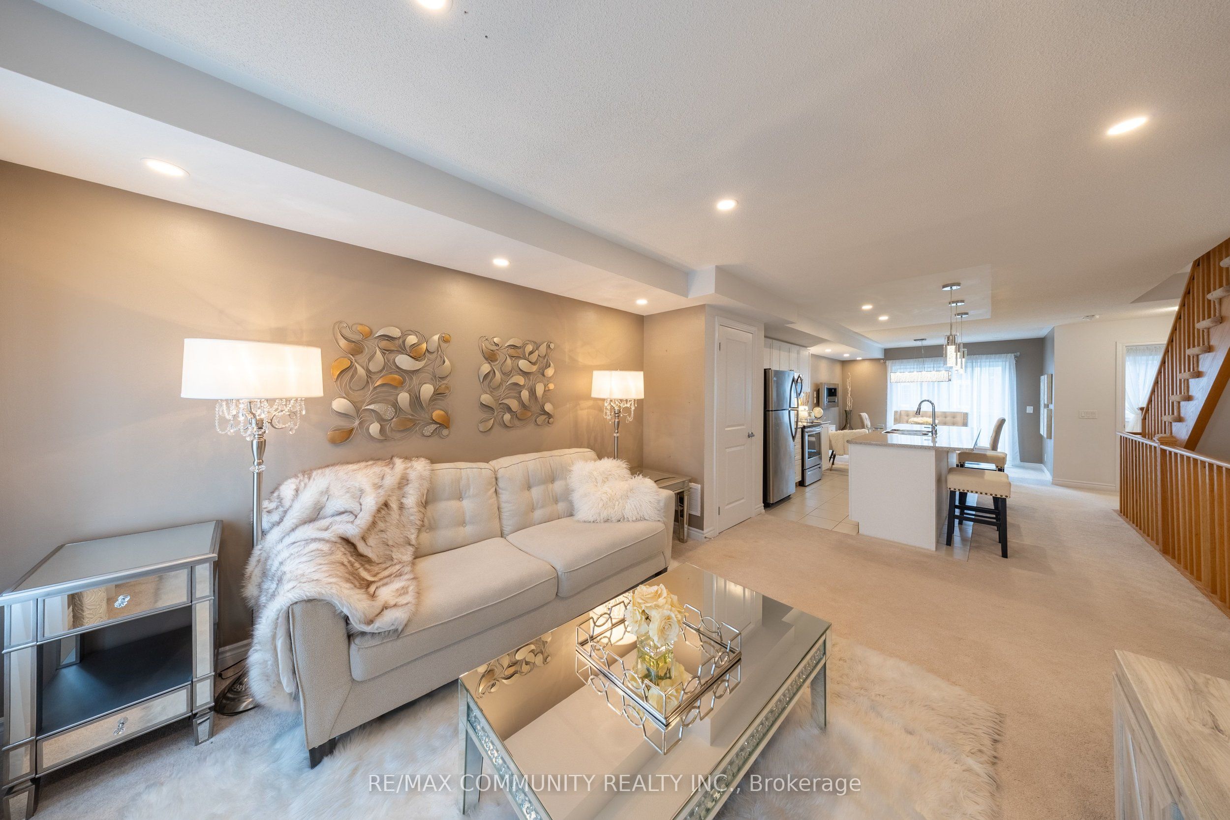 128-2500 Hill Rise Court, Oshawa, ON, L1L 0M6 photo 4