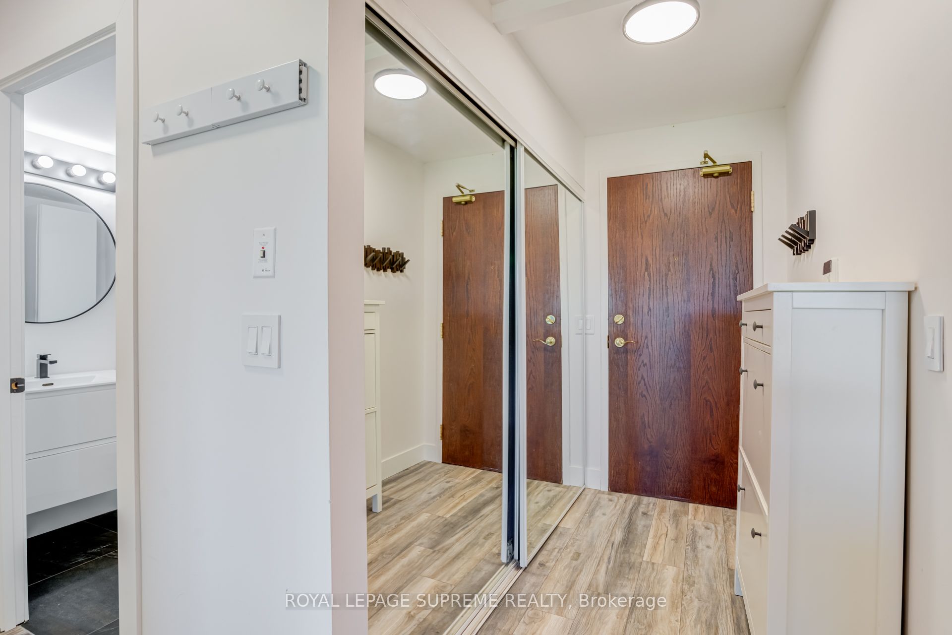 Additional image 3 of 610-11 Michael Power Place, Toronto, ON, M9A 5G3