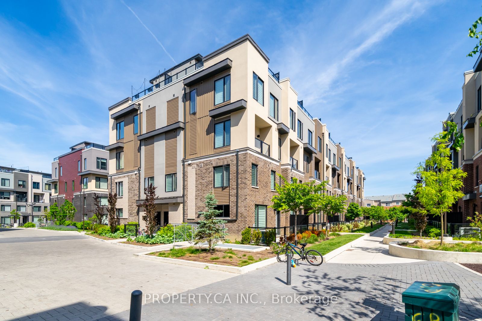 16-3550 Colonial Drive, Mississauga, ON, L5L 0C1