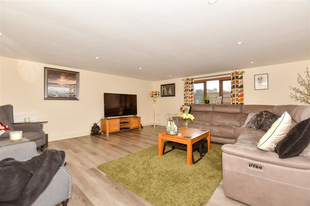 4 bed detached house for salePegwell Road, Ramsgate, Kent CT11 photo 2
