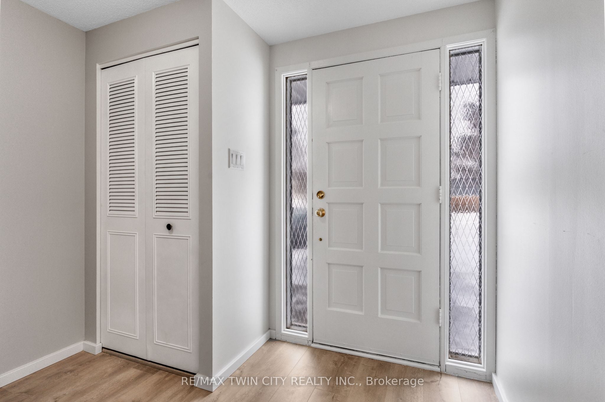 111 Manor Drive, Kitchener, ON, N2A 2T9 photo 3