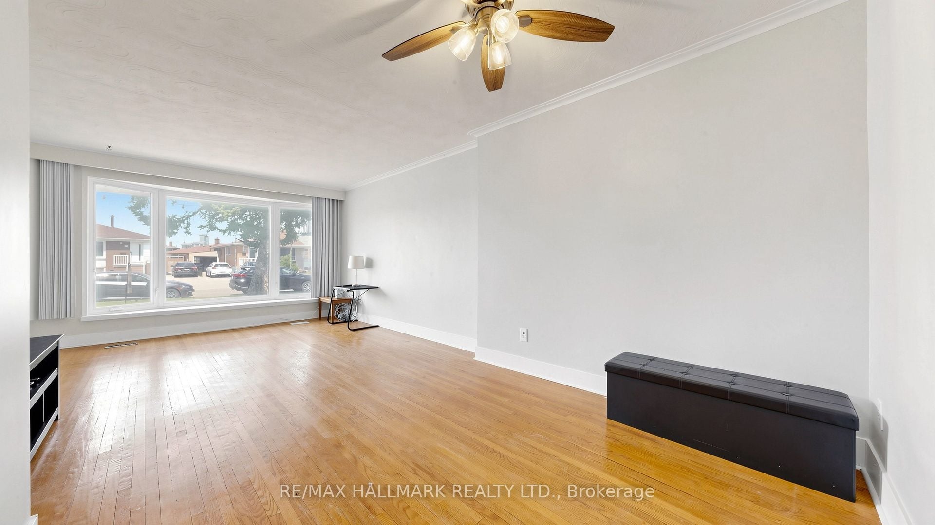 9 Rubydale Gardens, Toronto, ON, M9L 1B8 photo 3