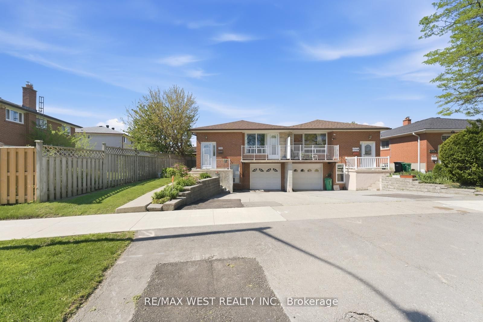 7066 Magic Court, Mississauga, ON, L4T 3A1