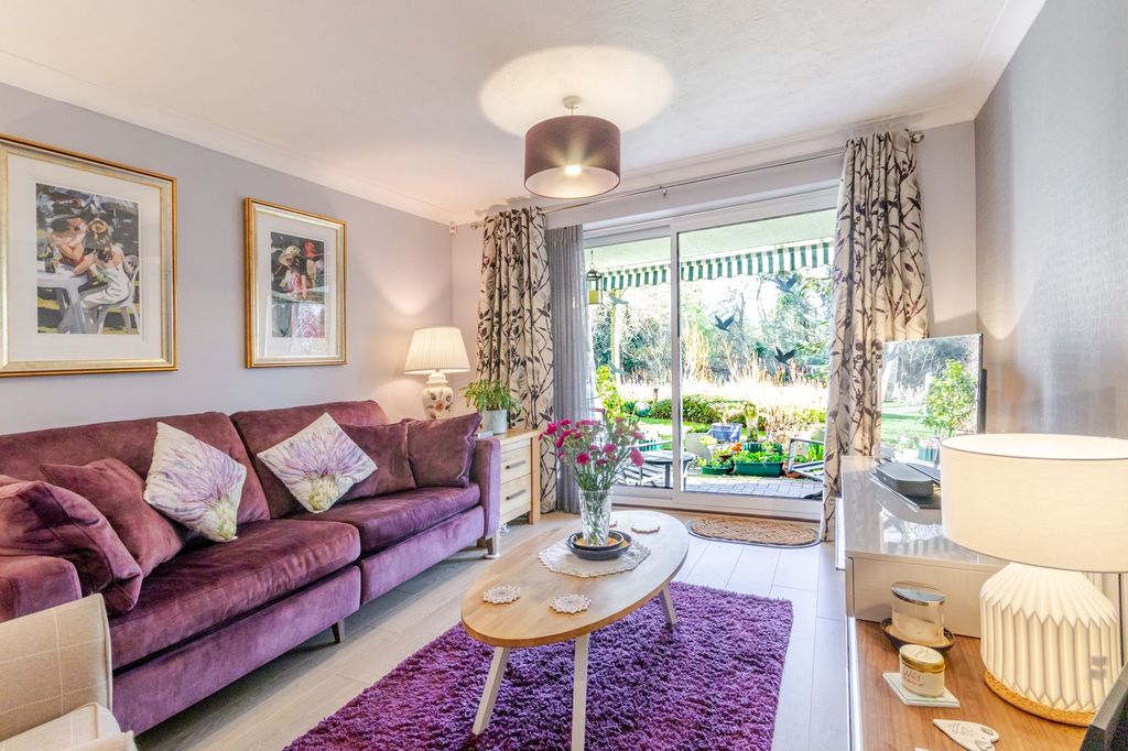 Additional image 3 of 2 bed flat for saleSalters Close, Rickmansworth WD3