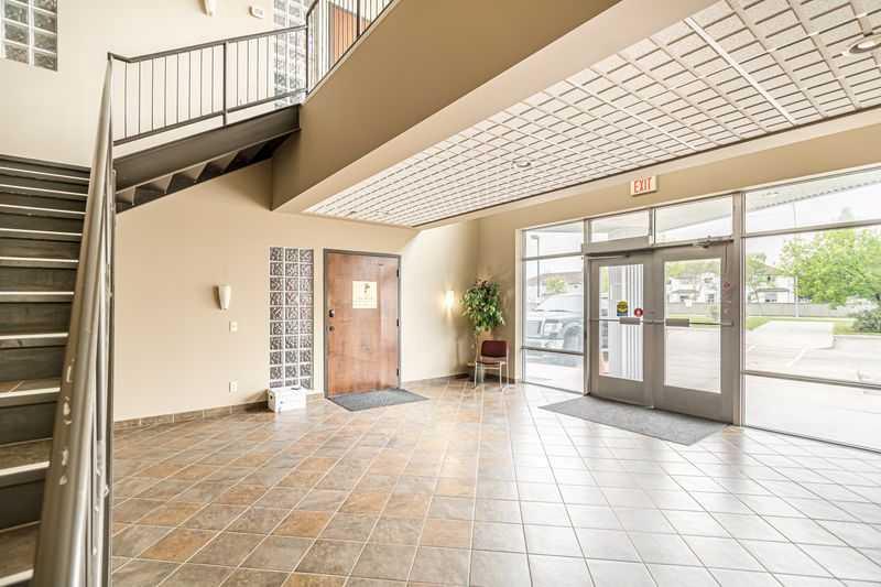 10820 24 SE, Calgary, AB, T2Z4C9 photo 3