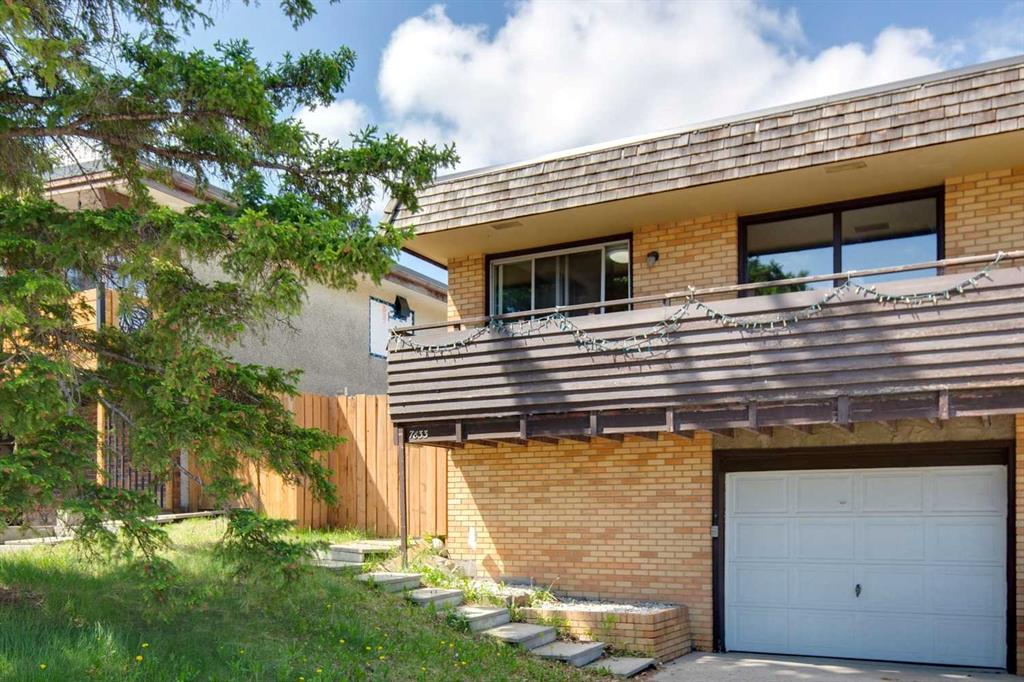 7833 Hunterquay Road NW, Calgary, AB, T2K 4V1