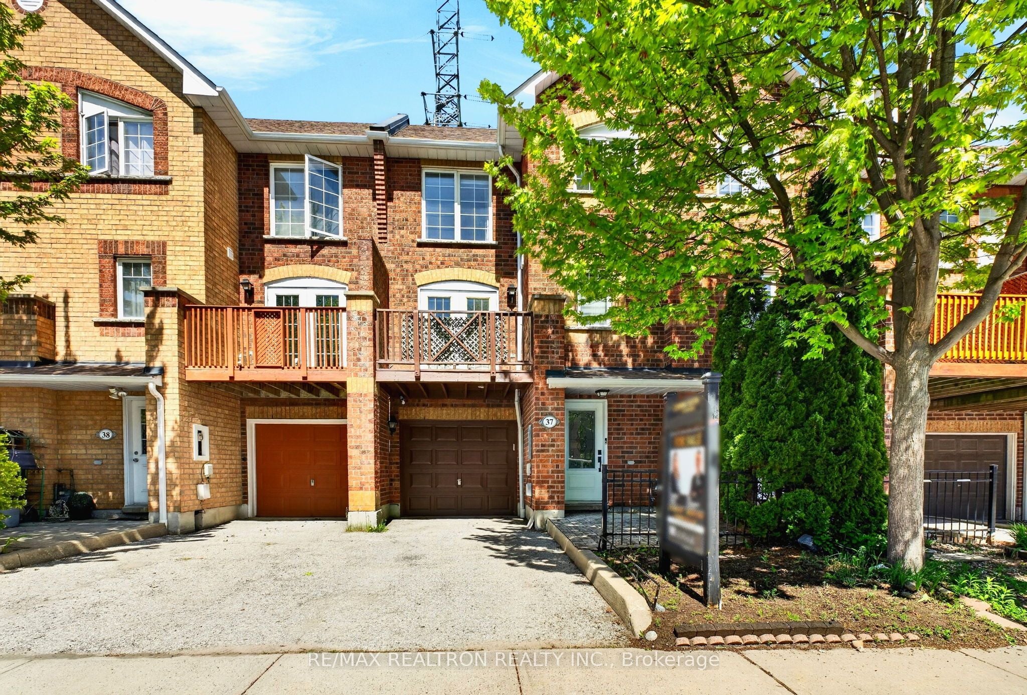 37-2 Hedge End Road, Toronto, ON, M1B 5Z8