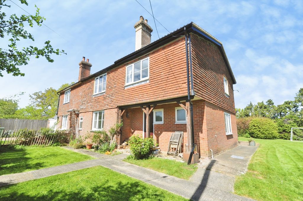 4 bed semi-detached house for saleThe Stage, Robertsbridge, East Sussex TN32
