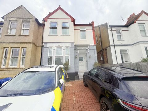 Sunny Gardens Road, London NW4