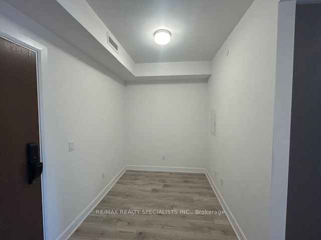 203-3240 William Coltson Avenue, Oakville, ON, L6H 0X1 photo 3