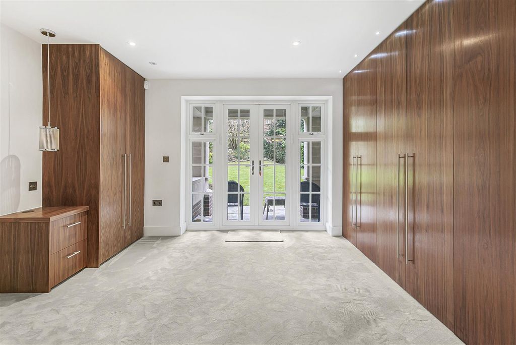 Additional image 9 of 2 bed flat for saleShenley Hill, Radlett WD7