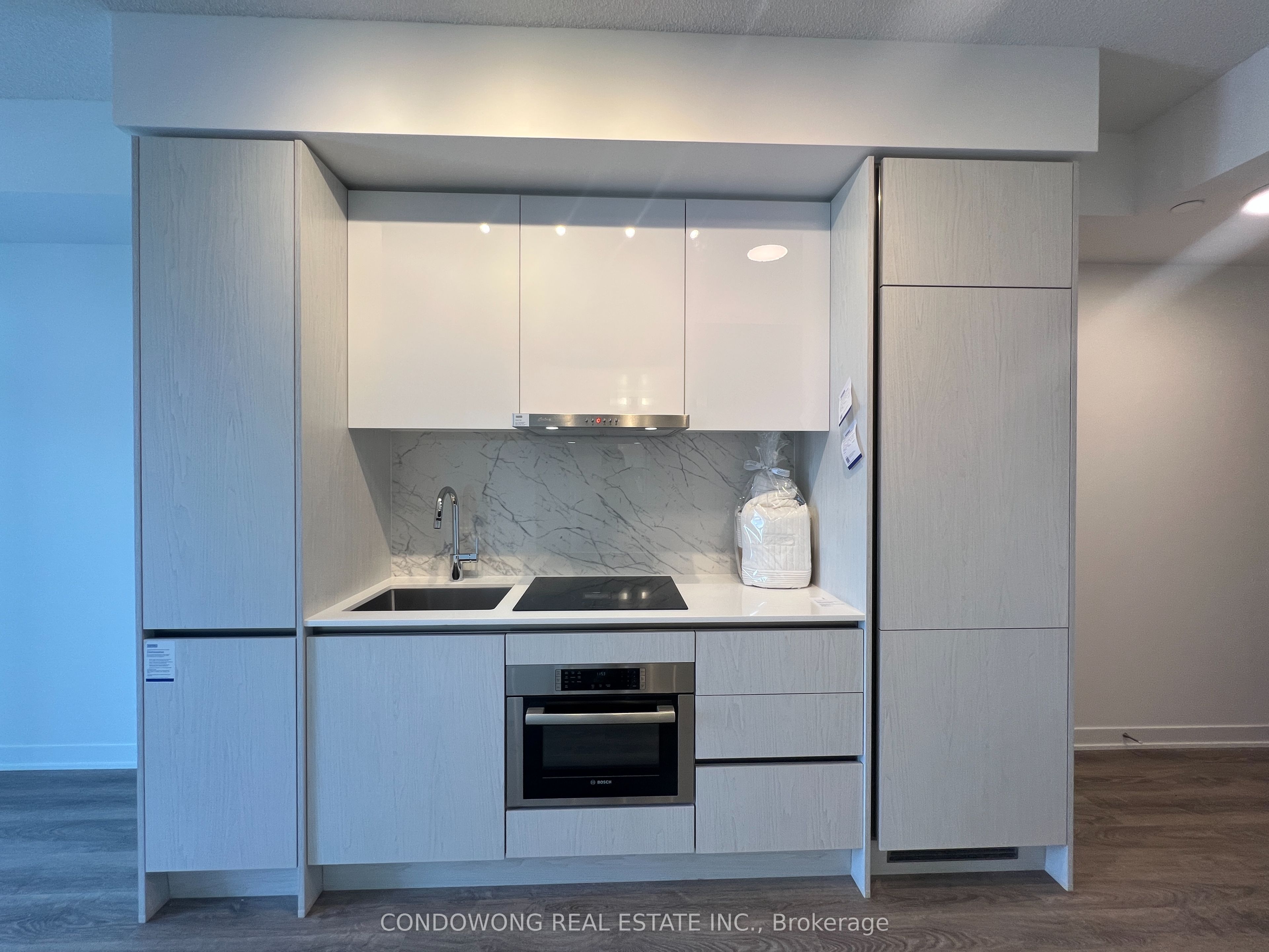 Additional image 3 of 3201-180 Front Street E, Toronto, ON, M5A 0A9