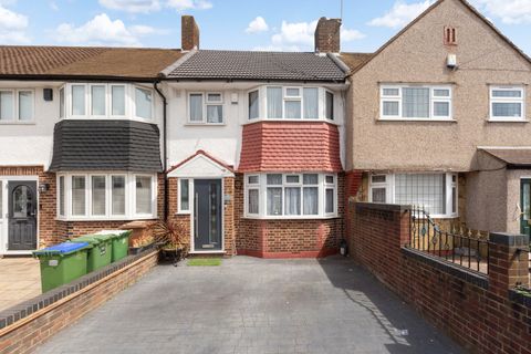 Fen Grove, Sidcup DA15