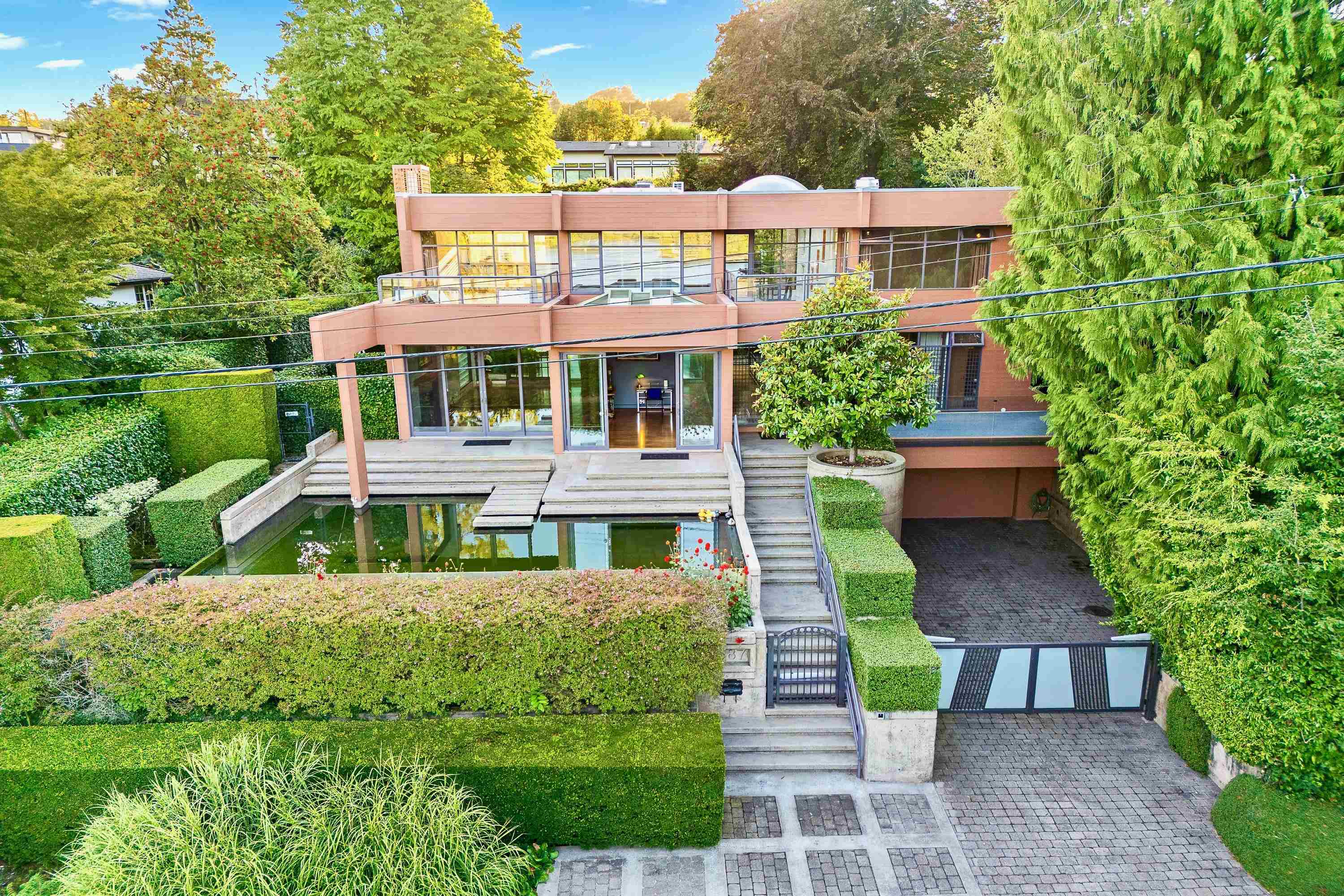 687 Beachview Drive, North Vancouver, BC, V7G 1P8