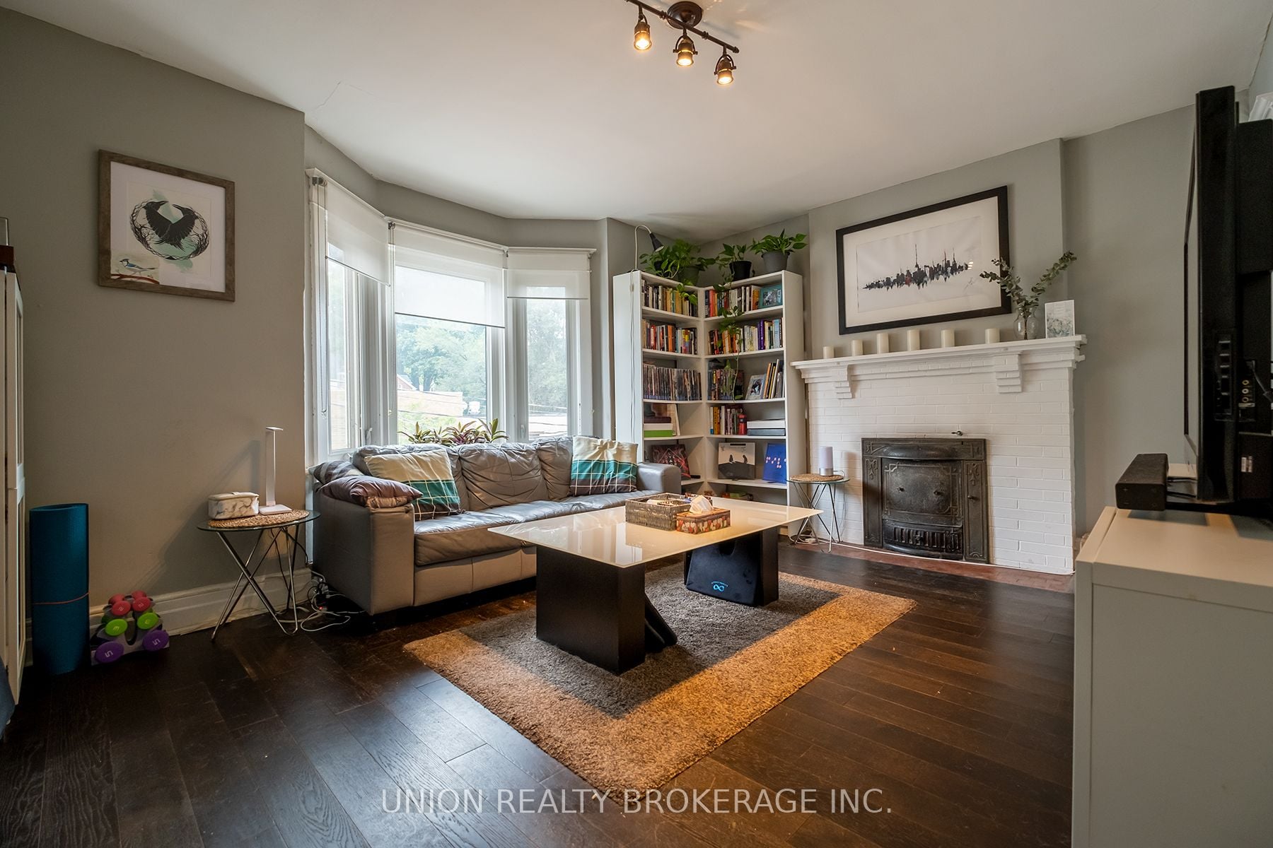 Upper-2471 Queen Street E, Toronto, ON, M4E 1H8 photo 4