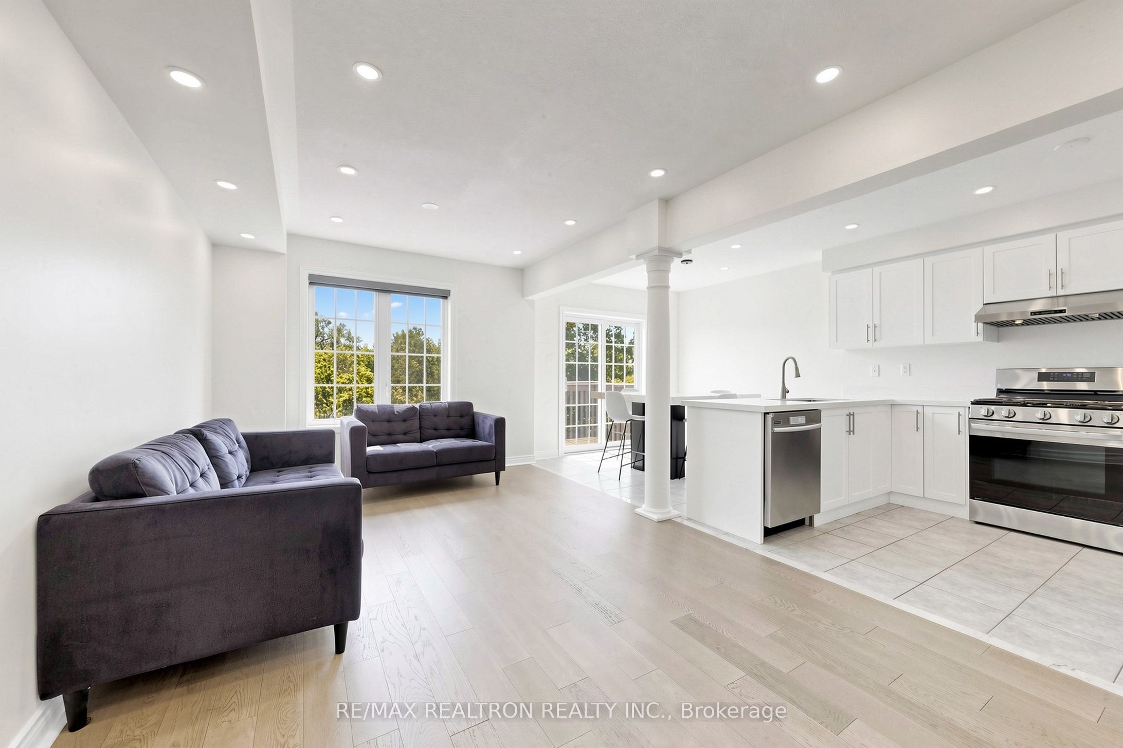 54 Panama Place, Brampton, ON, L6P 2G6 photo 5