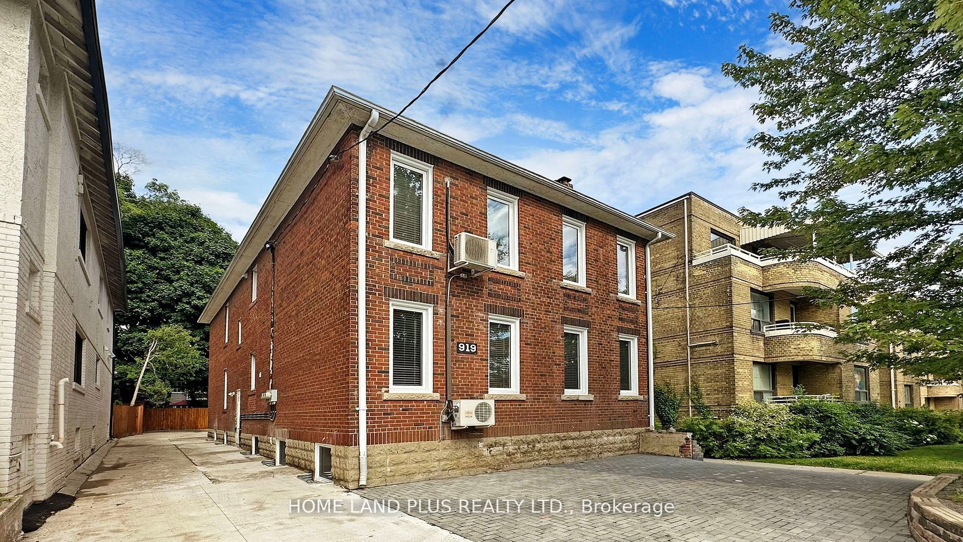 BSMT B-919 Avenue Road, Toronto, ON, M5P 2K7