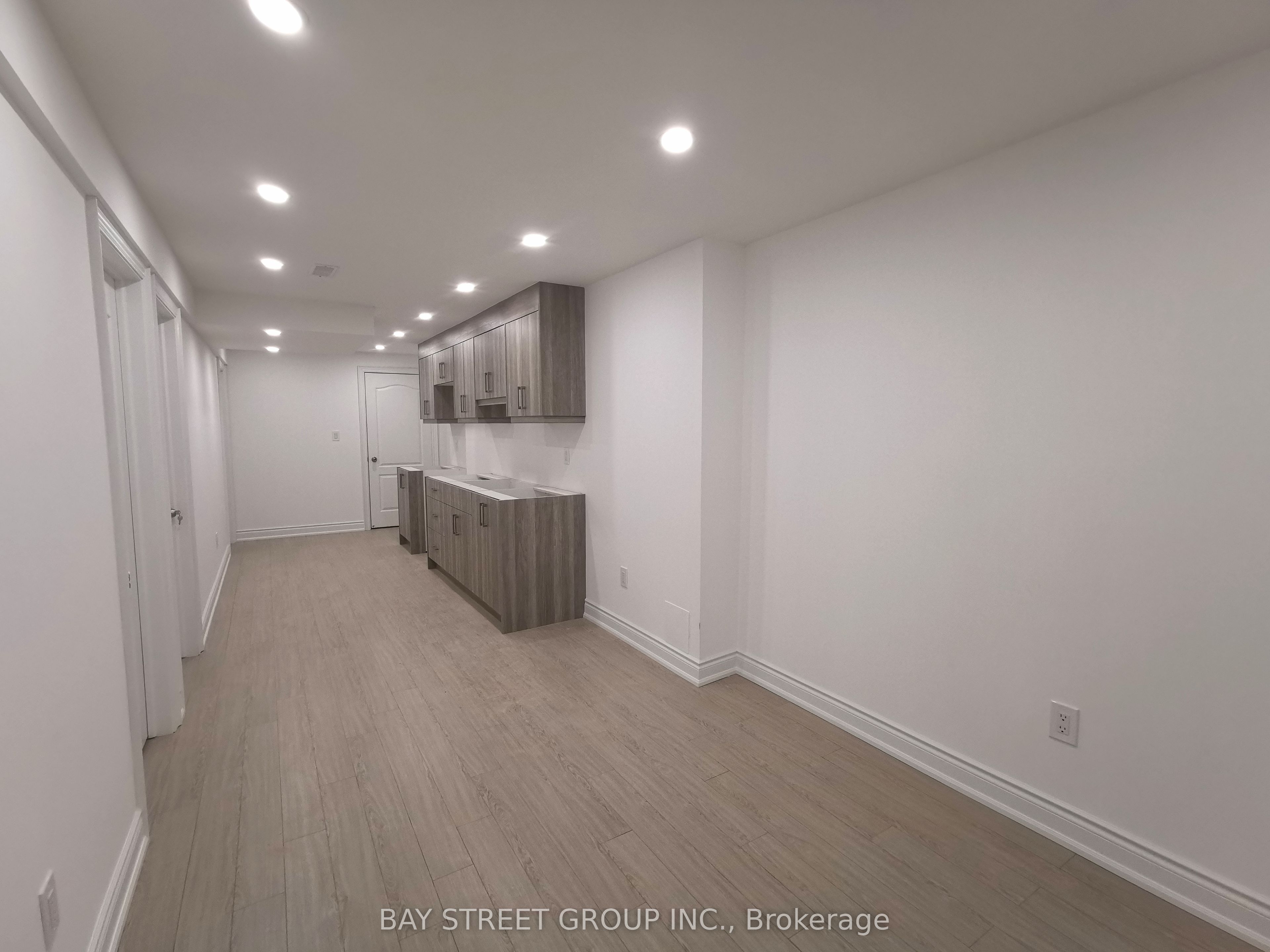 Bsmt-267 Bathurst Glen Drive, Vaughan, ON, L4J 0C4 photo 3